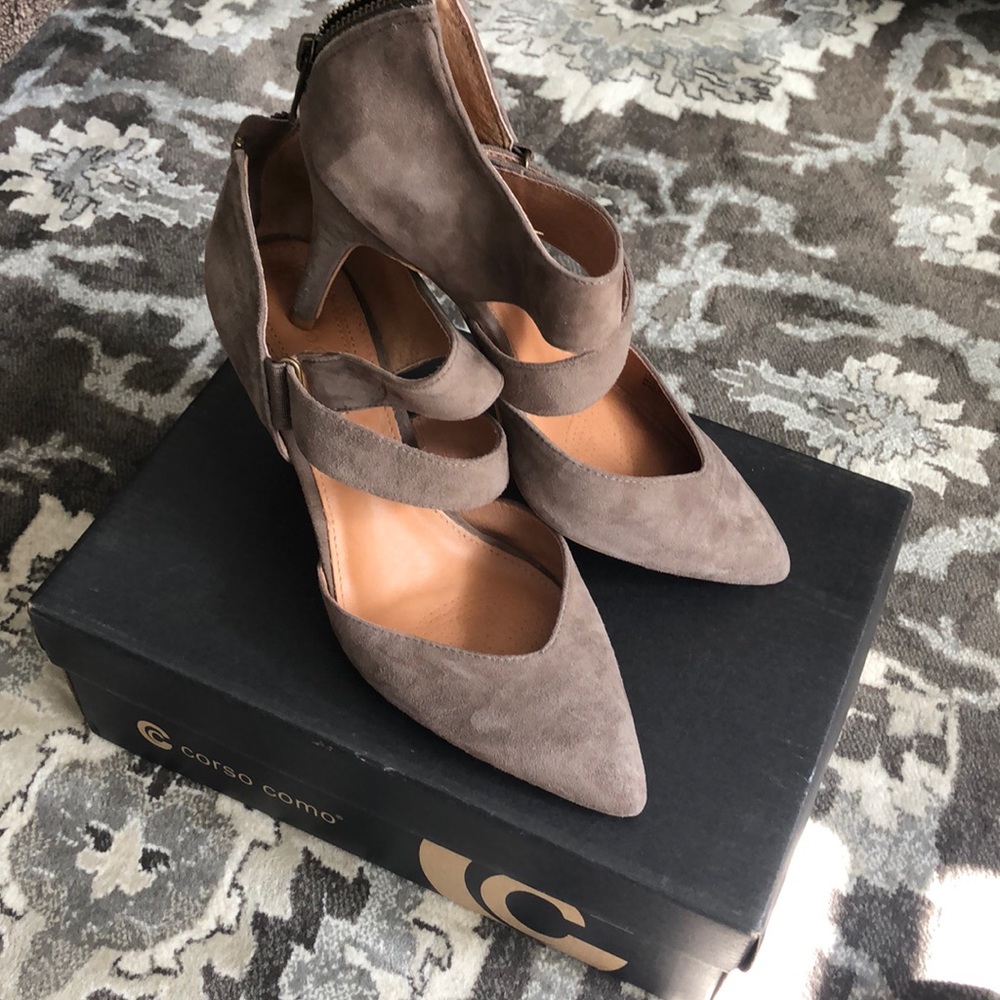 Stunning Corso Como Carroll Heels Taupe size 7.5